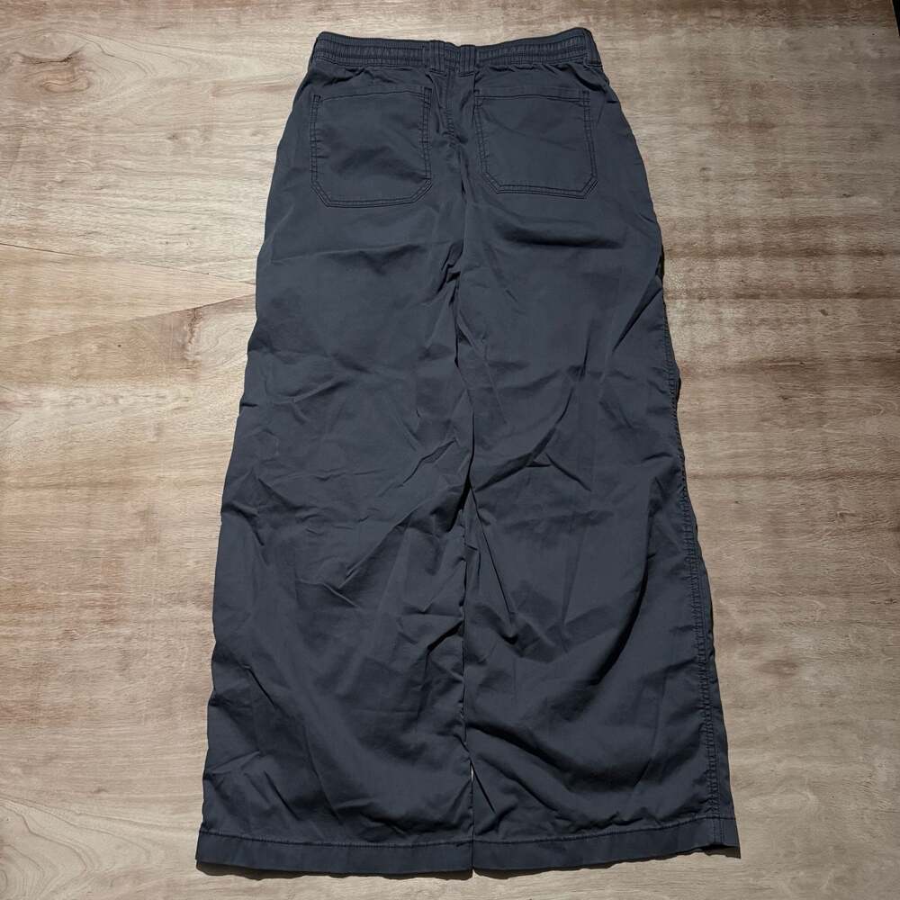 Hollister Low-Rise Super Baggy Cargo Pants - Picture 2 of 6